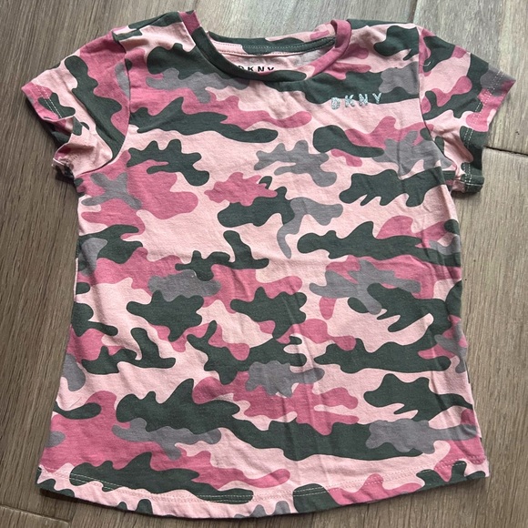 DKNY Girl camo shirt - Picture 1 of 2